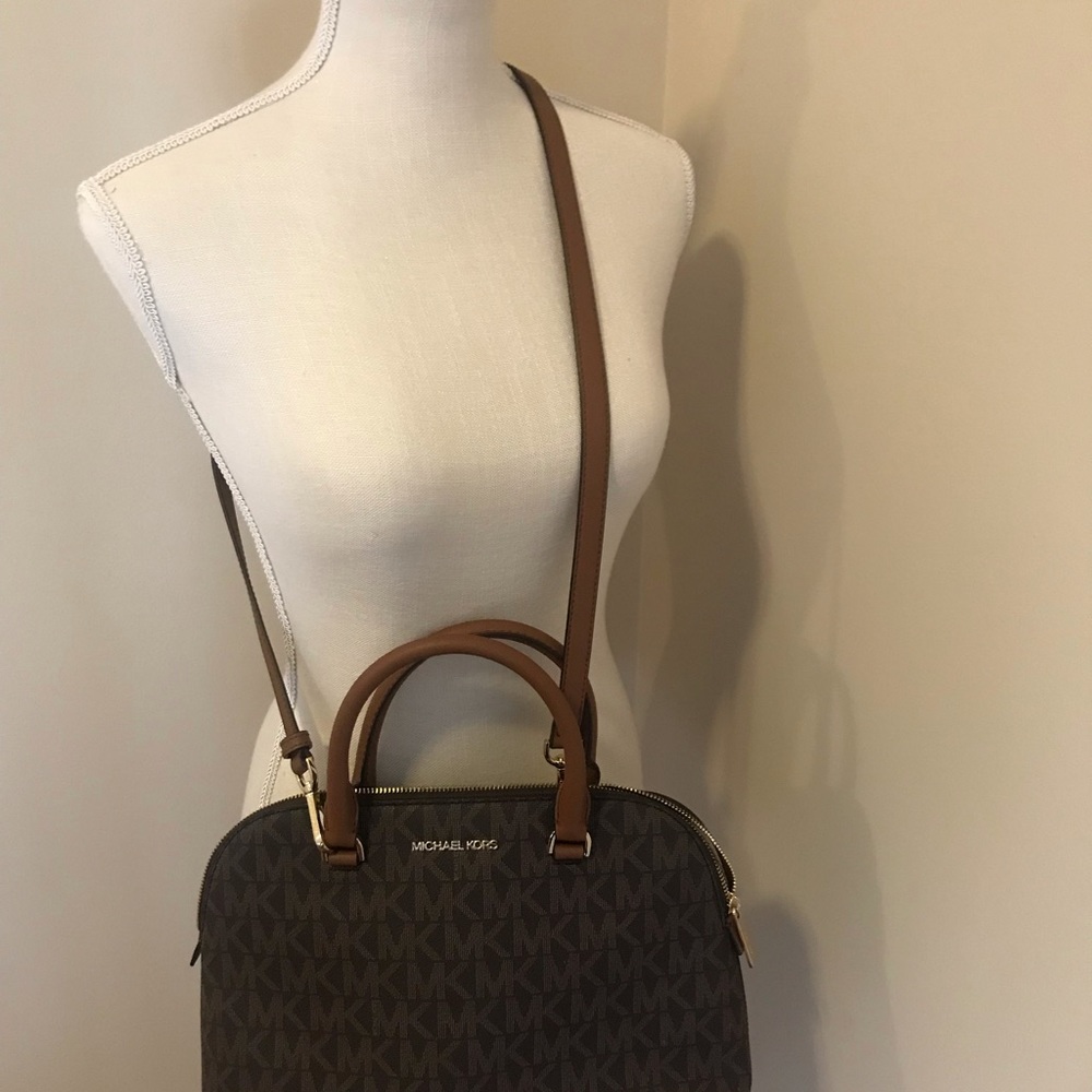 NWOT Mk Signature Dome Satchel